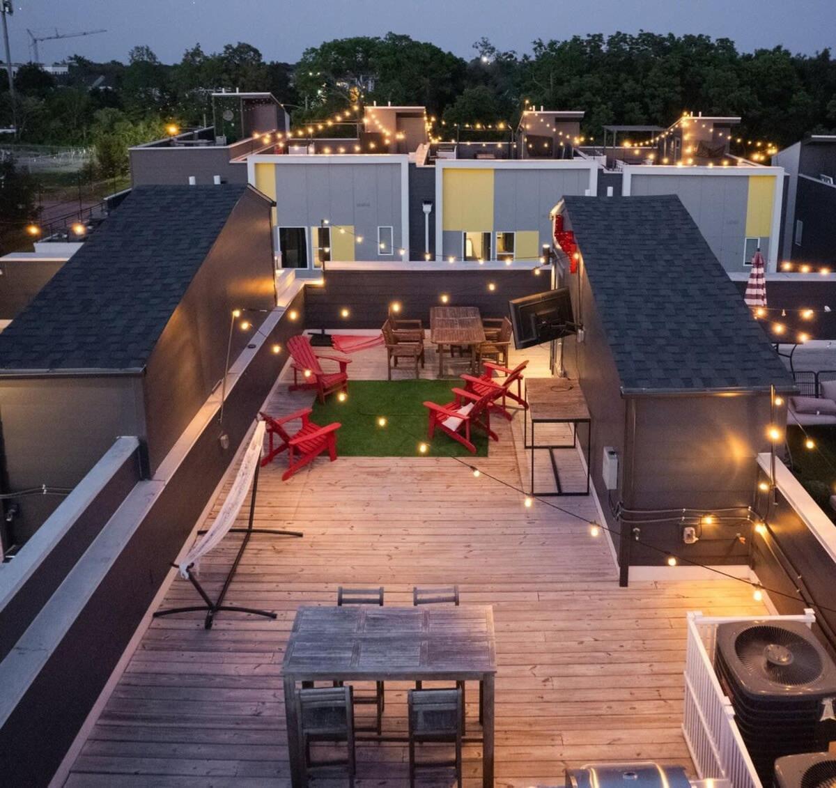 Carrie Underwood'S East Side Rooftop Game Room ناشفيل المظهر الخارجي الصورة