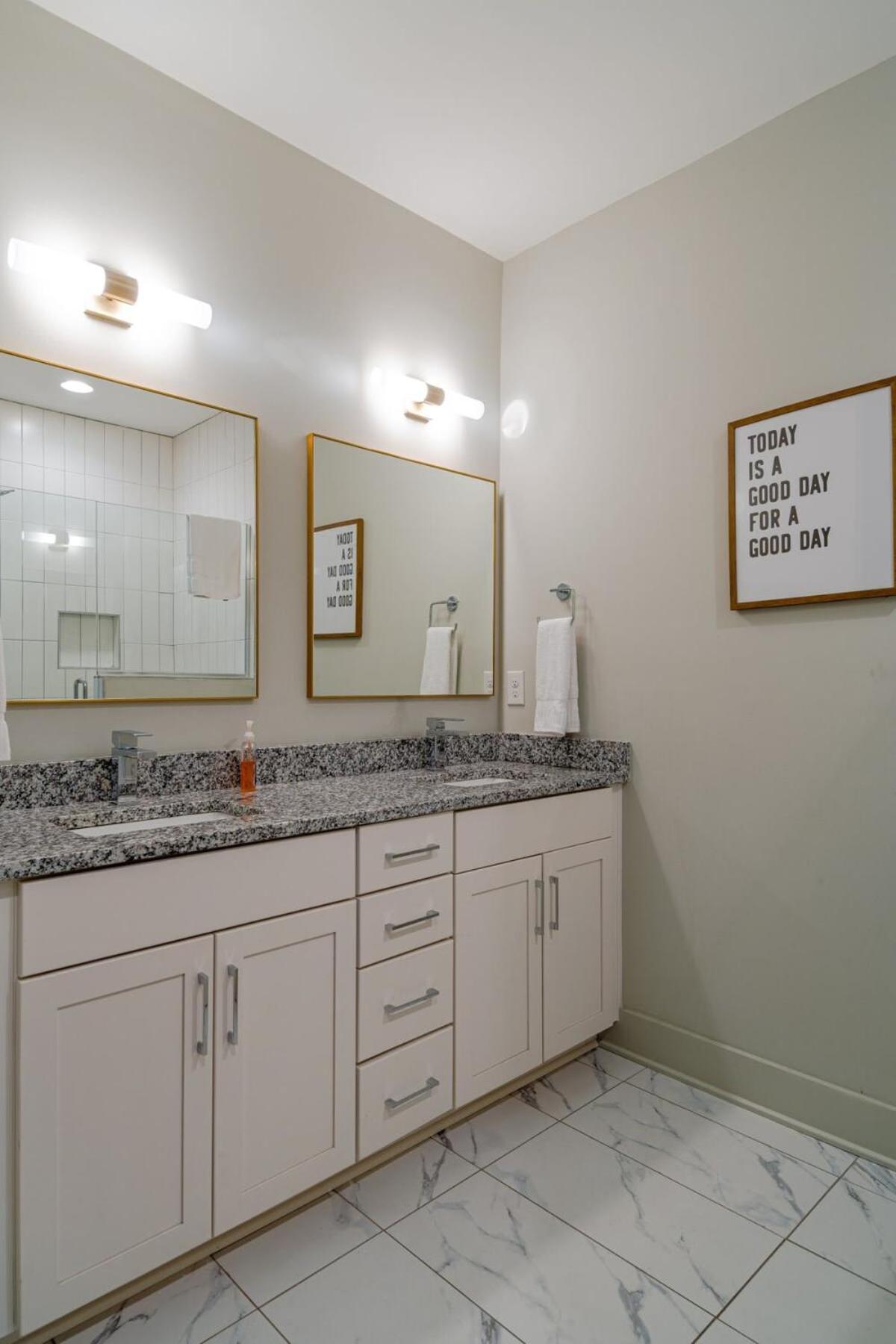 Carrie Underwood'S East Side Rooftop Game Room ناشفيل المظهر الخارجي الصورة