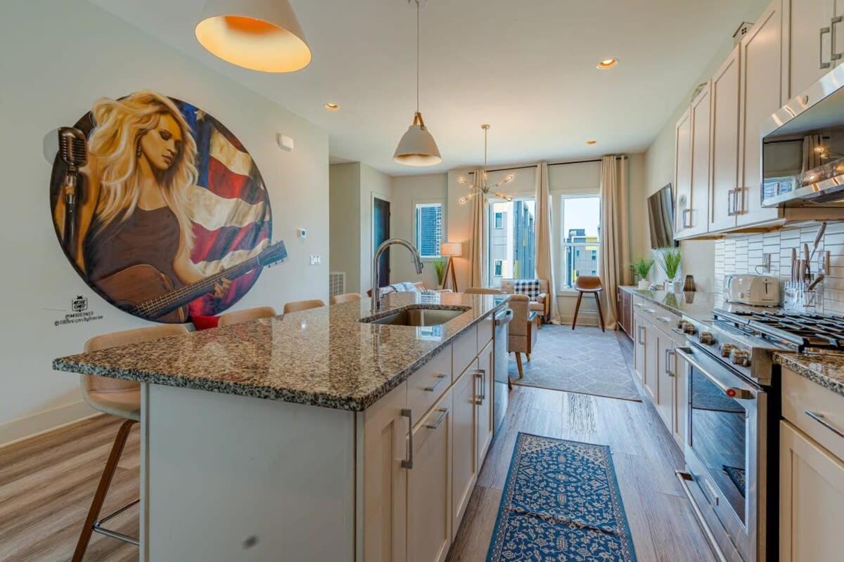 Carrie Underwood'S East Side Rooftop Game Room ناشفيل المظهر الخارجي الصورة